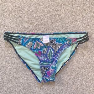 Medium Xhilaration Bikini Bottoms